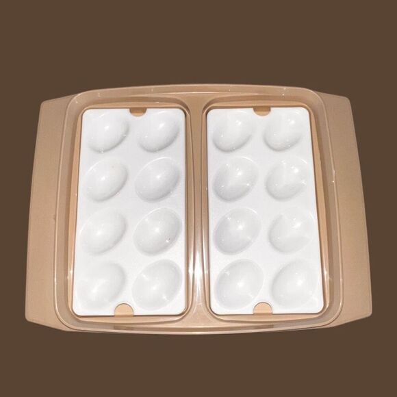 Vintage Almond Tupperware Deviled Egg Carrier & Lid  #723-3 - Picture 1 of 5